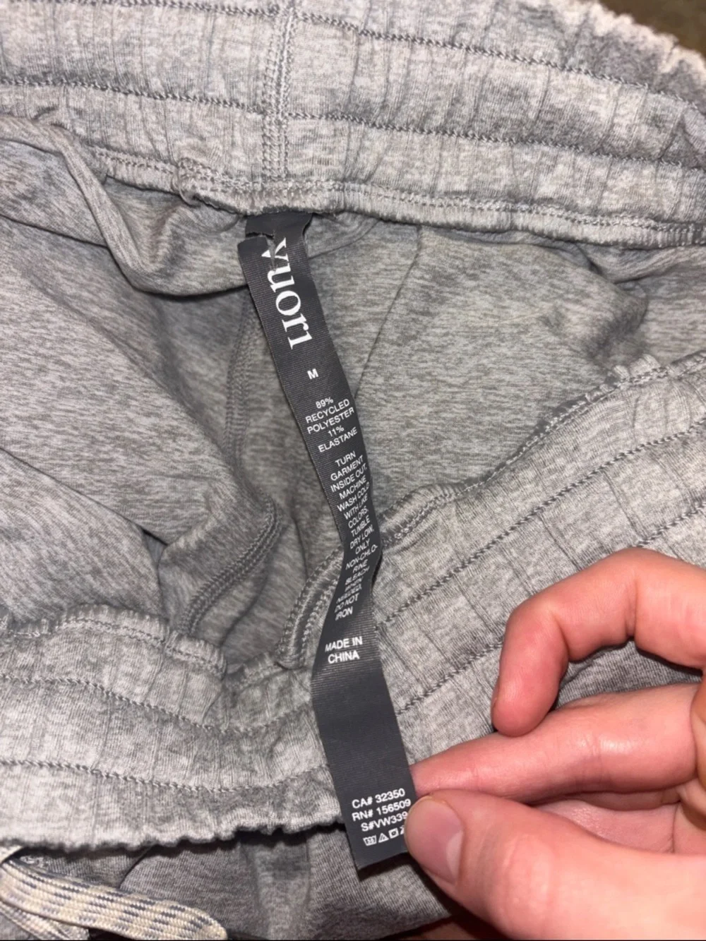 Vuori Halo Performance Shorts Medium Gray Excellent VW339 - Picture 3 of 3